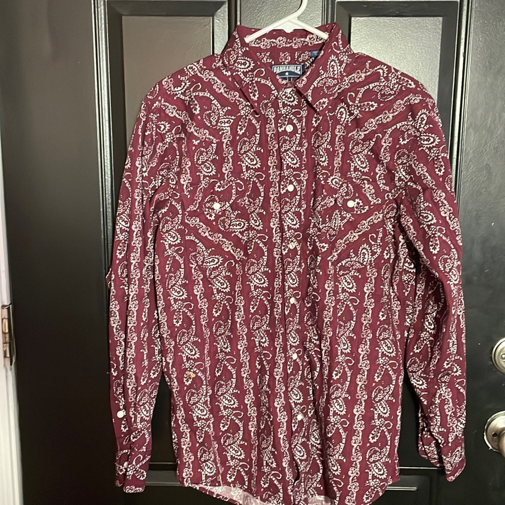 NEW! Mens Paisley long sleeve dress shirt. Size Med.